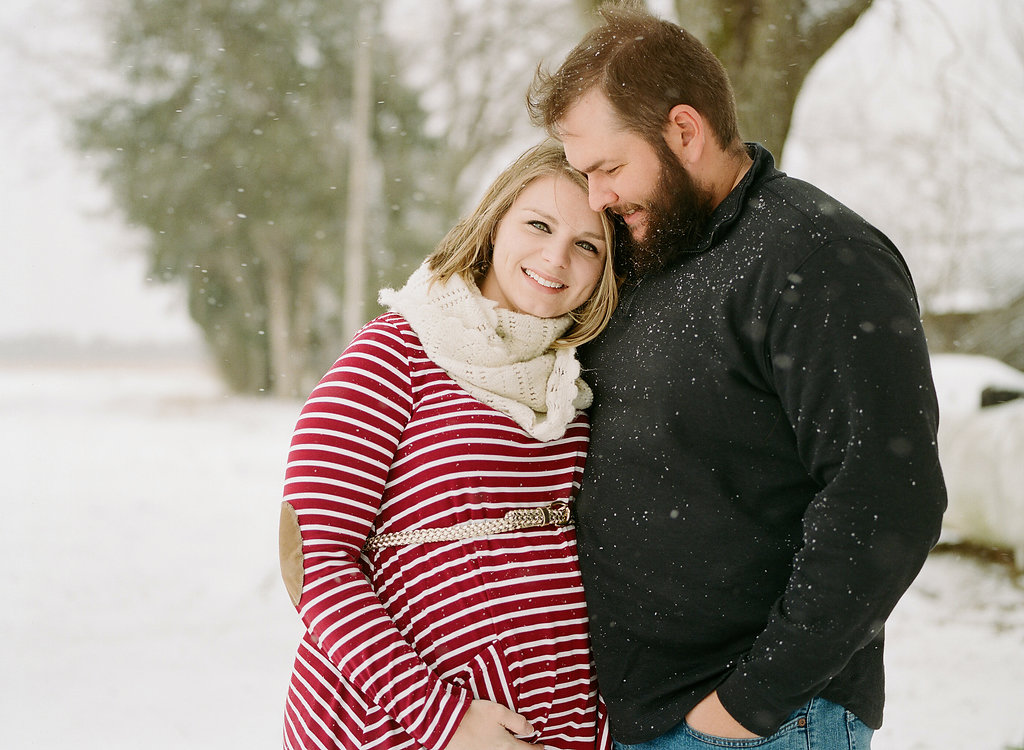 Daryl’s Winter Maternity Session by Jenna Henderson Photography