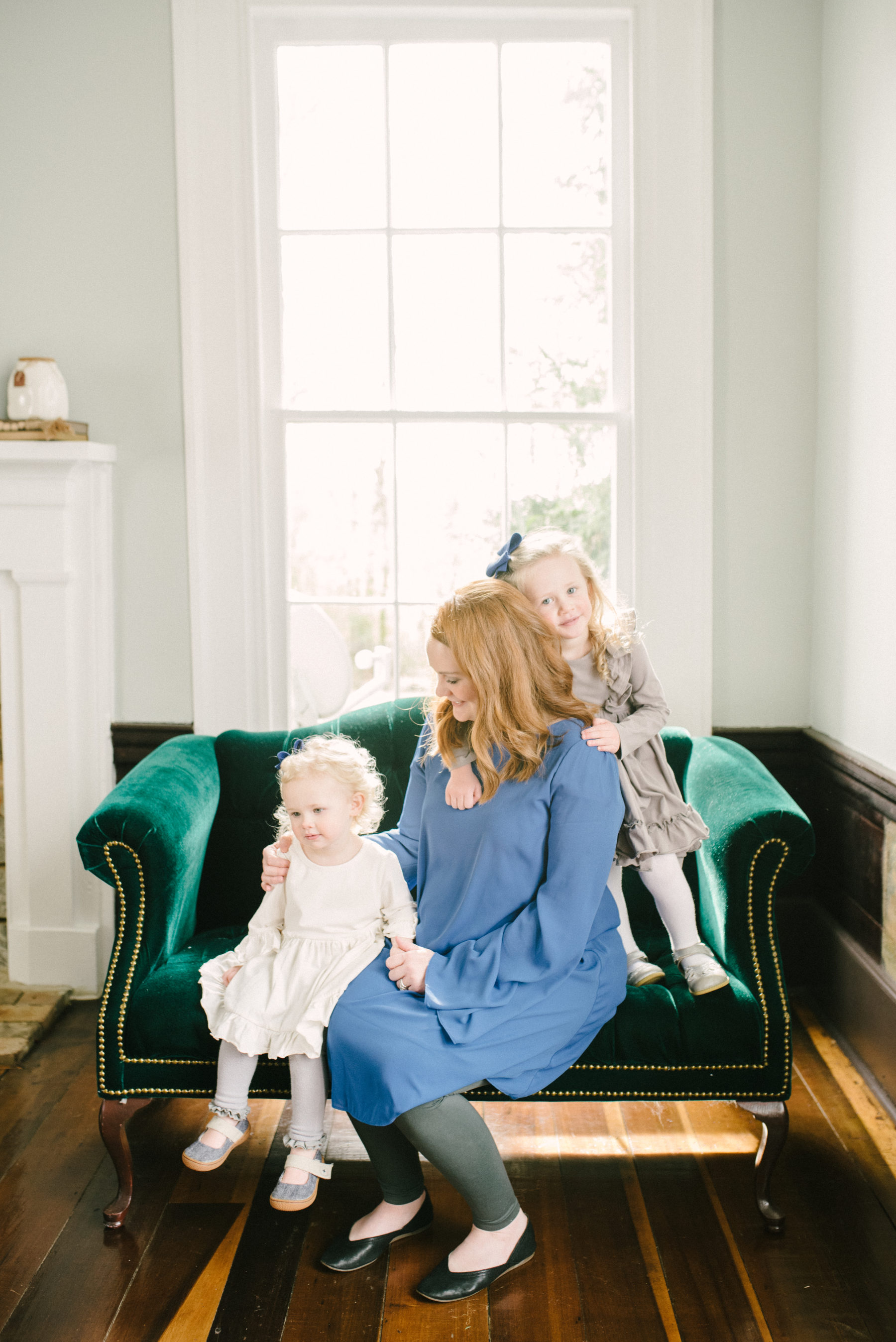 Dolly Delong Family Photo Inspiration featured on Nashville Baby Guide