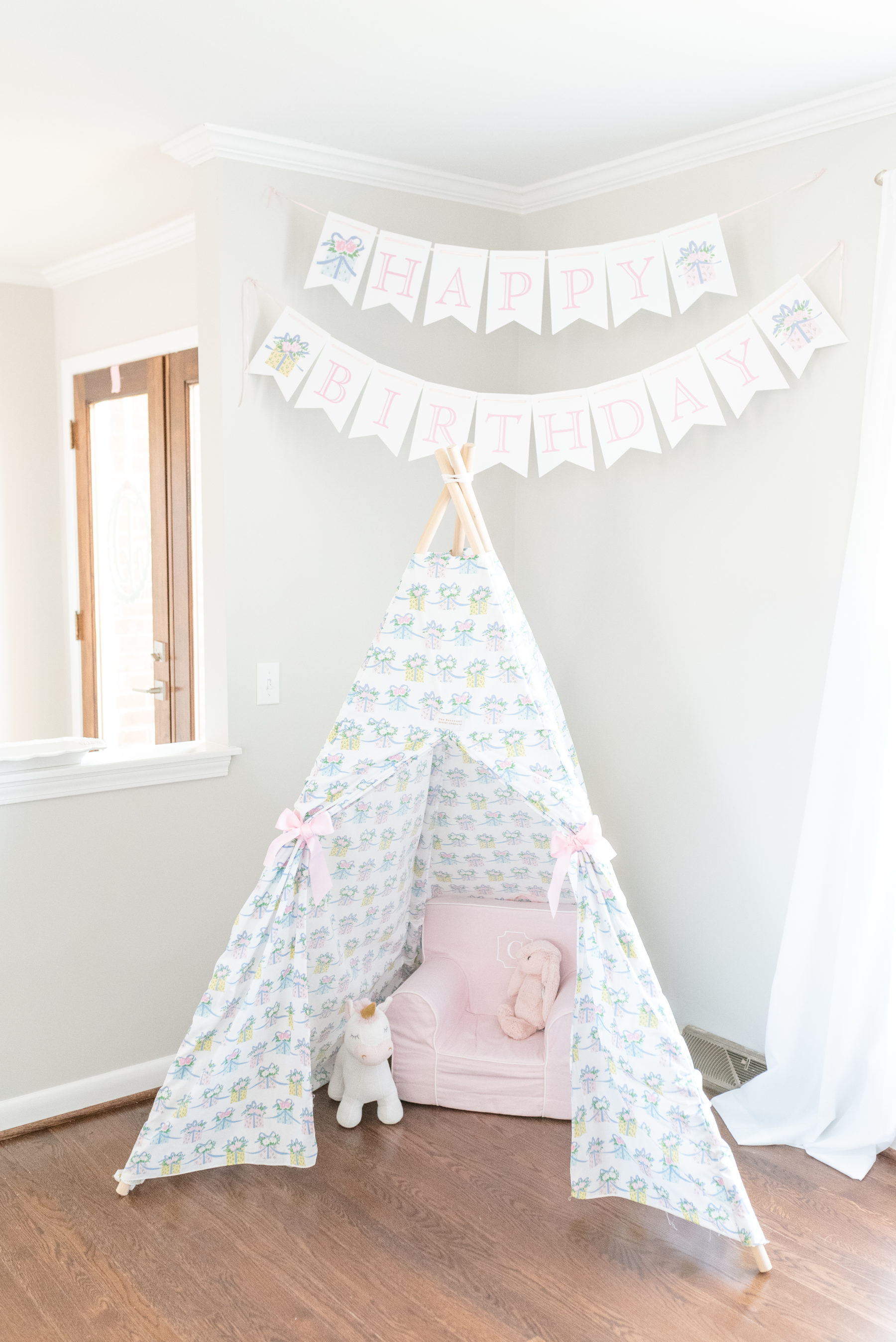 Gorgeous Pastel 1st Birthday Party featured on Nashville Baby Guide