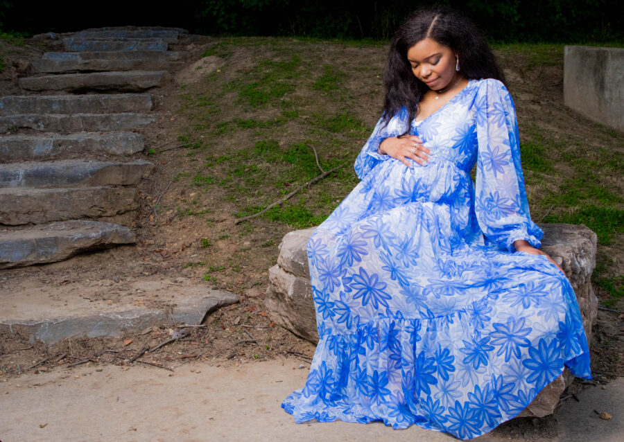 Shelby Park Maternity Shoot by Jonathan's Photography featured on Nashville Bride Guide