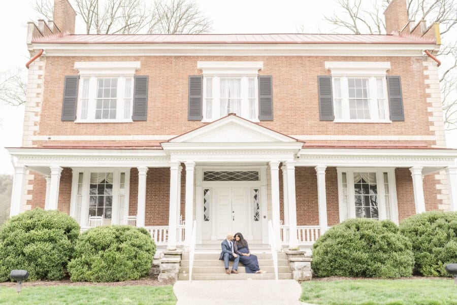 Ravenswood Mansion Maternity Session by Dolly Delong featured on Nashville Baby Guide