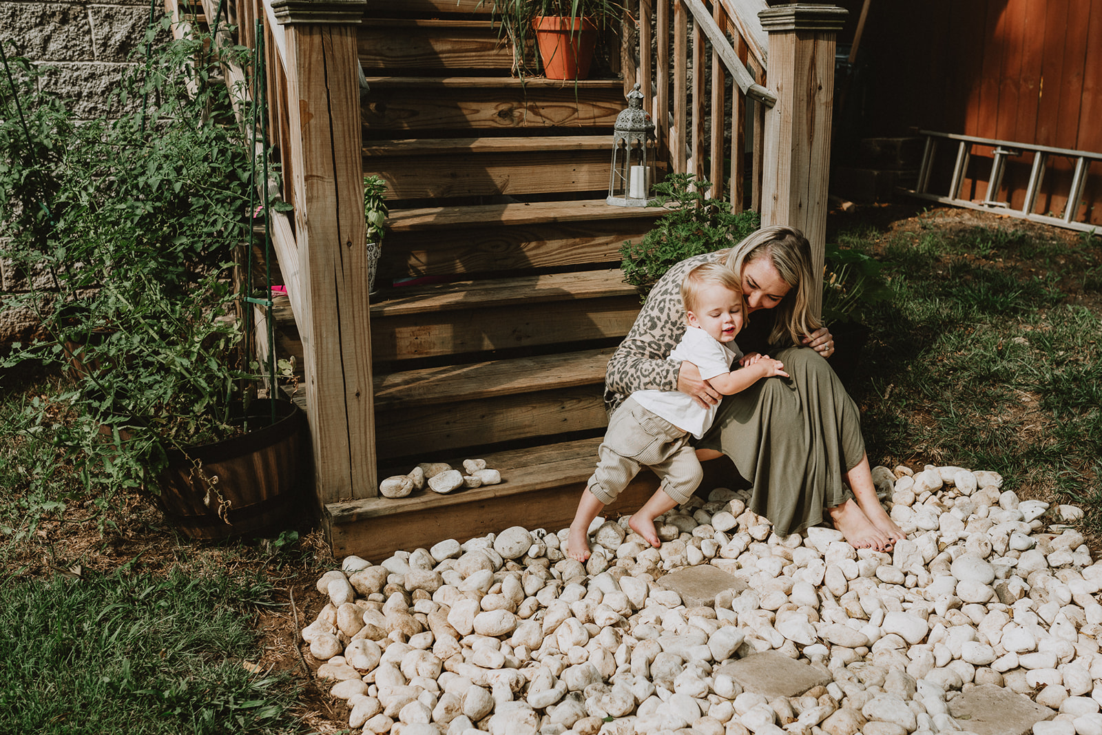 In-Home Motherhood Session by Five Pence Photography featured on Nashville Baby Guide