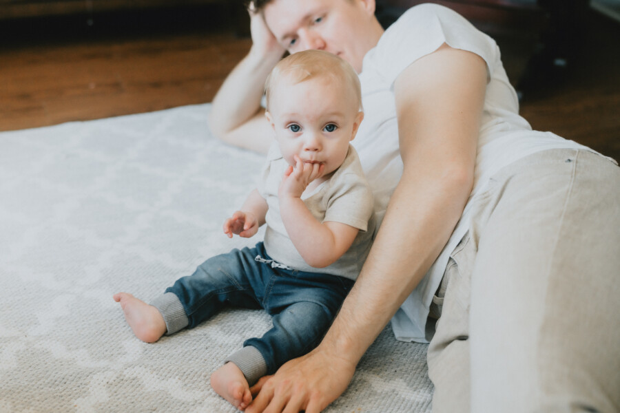 Relaxed In-Home Family Session with Five Pence Photography