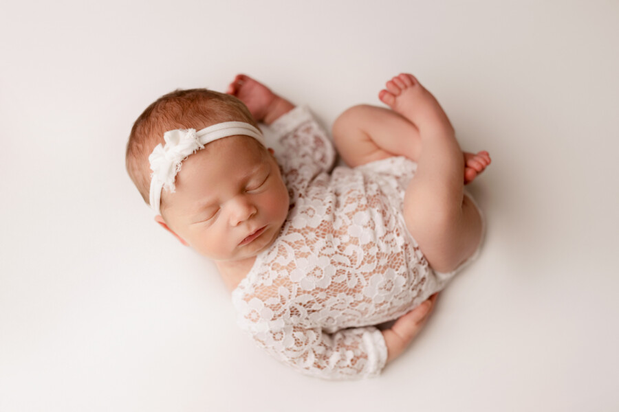 Soft and Sweet Newborn Session with Evie Lynn Photography